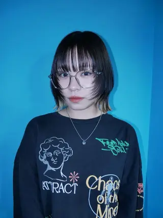 ミディアム KIZUKI KIRARAのヘアスタイル