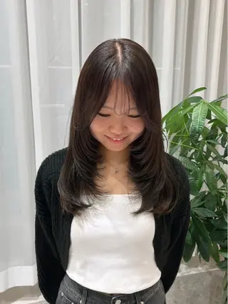 ロング 渡邉 由香のヘアスタイル