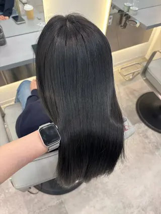 ミディアム 艶髪ストレート🫶 AYANAのヘアスタイル