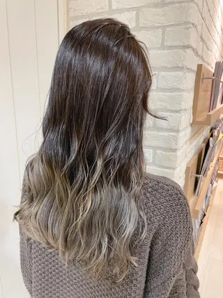 ロング カラー 清水 有実子のヘアスタイル