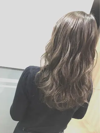 ロング カラー ヤマナカ エリカのヘアスタイル