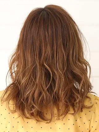 セミロング 海老沼 奈月のヘアスタイル