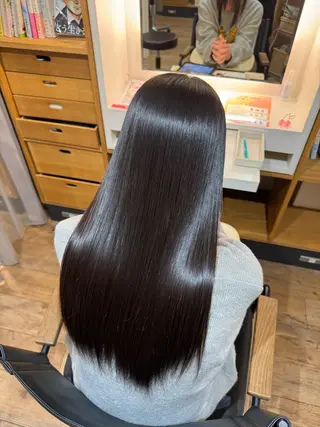 セミロング afloatkobe所属・美髪/髪質改善 川口凌弥のヘアスタイル