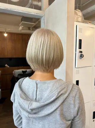 ショート ブリーチカラー 🤎〰️Yuunaのヘアスタイル