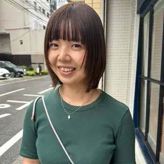 ミディアム カラー Lilu しずくのヘアスタイル