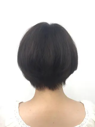 ショート カラー 岩崎 裕司のヘアスタイル