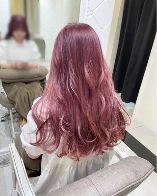 ロング カラー 濱田輝レイヤー 韓国風 ハイトーンのヘアスタイル