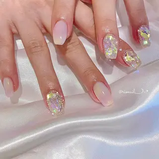 ネイル 𝘙𝘪𝘰𝘯𝘢 ...🕯🤍のネイルデザイン