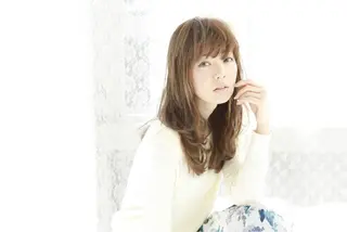 ロング カラー パーマ neolive emのヘアスタイル