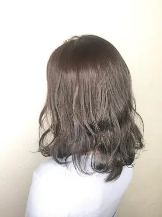 ミディアム カラー ヘアアレンジ 🧶ブリーチカラー TERU🧶のヘアスタイル