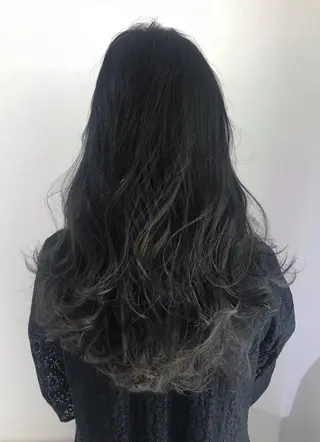 ロング 💫カットはなんでも 得意です✂️のヘアスタイル