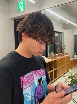 パーマ メンズ 鶴井 美空のヘアスタイル