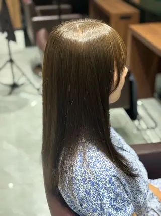 セミロング Miyu's Shibuya Flag所属・ねね 🦖のヘアスタイル