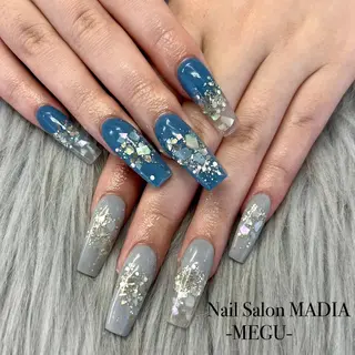 ネイル MADIA藤沢所属・MADIA MEGUのネイルデザイン