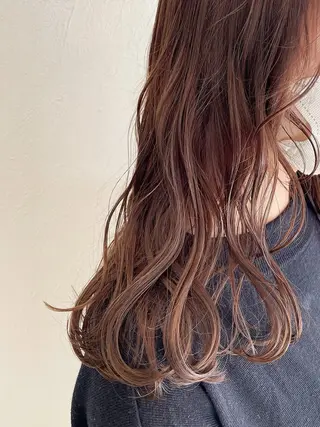 ロング SiLO 【シロ】のヘアスタイル
