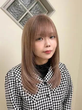 ミディアム カラー 菜々🫧新宿 透明感ケアブリーチのヘアスタイル