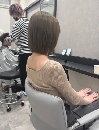 ミディアム RAISE by_WHITEのヘアスタイル