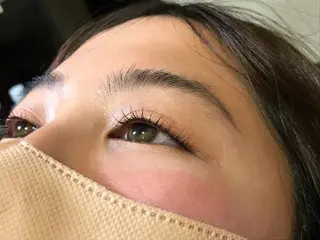 マツエク・マツパ Cure所属・三澤 朱里の眉毛・アイブロウイメージ