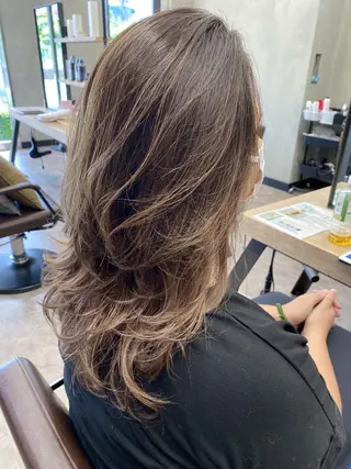 セミロング カラー 🕶️佐藤 海李🐏のヘアスタイル