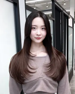 カラー 韓国レイヤーカット 髪質改善▫️水野有真のヘアスタイル