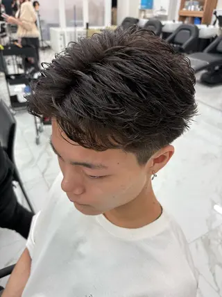 ショート パーマ メンズ KING of hair by NOISM所属・梅田/メンズカット/ パーマ/秋本 大智のヘアスタイル