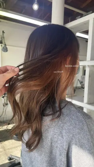 カラー 中村 帆花のヘアスタイル