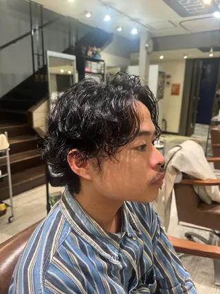 ショート メンズパーマ 岩成健志郎のヘアスタイル