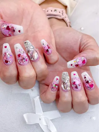 ネイル 五十嵐 美智のネイルデザイン