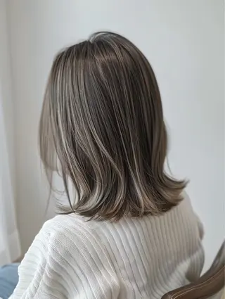 ミディアム 保子 祐里香のヘアスタイル
