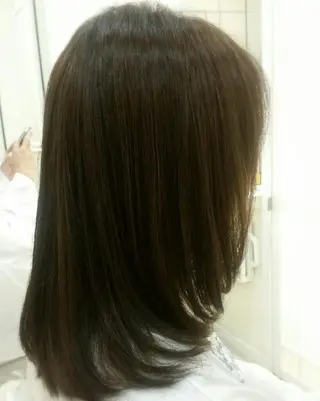 セミロング カラー 須賀 一美のヘアスタイル