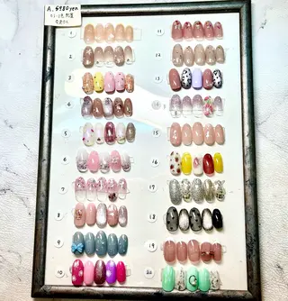 ネイル Queennail 北堀江megumiのネイルデザイン