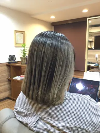 ミディアム Annon プライベートサロンのヘアスタイル