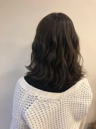 ミディアム カラー Angelica／ WAKOのヘアスタイル