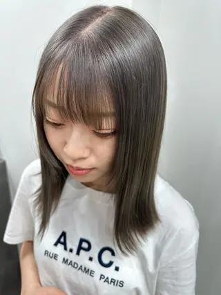 ミディアム カラー solua所属・さあや 【透け感/艶感】のヘアスタイル