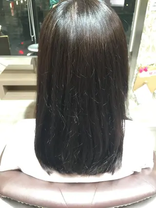 セミロング カラー 辻本 夏子のヘアスタイル