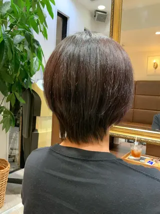 ショート カラー 🌿ストレート🌿 髪質改善☘️シュウヤのヘアスタイル