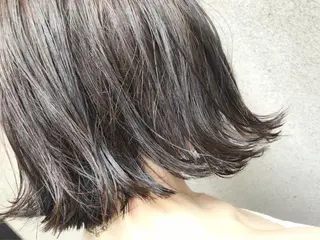 ショート カラー vato マンツーマンサロンのヘアスタイル