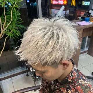 ショート カラー メンズ 山口 寛生のヘアスタイル