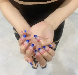 ネイル *RAIMU* HOLOGRAMのネイルデザイン