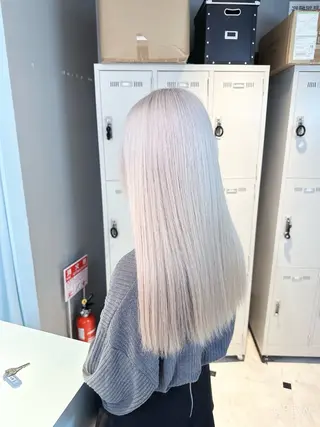 ロング カラー 🪄池袋ハイトーン 🪄ブリーチカラーのヘアスタイル