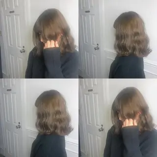 セミロング カラー JuNブリーチに 縮毛矯正するプロのヘアスタイル