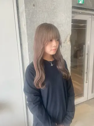 ロング 鈴木瑛里／ブロンド ベージュ／男女のヘアスタイル