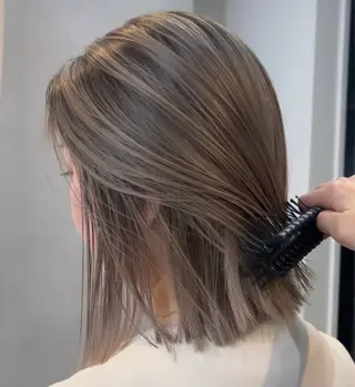 ミディアム 海外ハイトーン 🇺🇸sakiのヘアスタイル