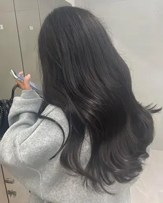 ロング カラー IO イオリのヘアスタイル