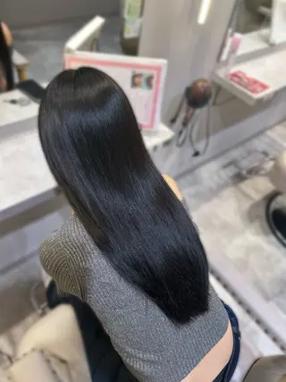 ロング 🤍ふんわりアイドル カラー🎀Rio🪽のヘアスタイル