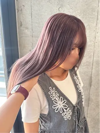 ミディアム ︎🤍W color MIYU‎🤍のヘアスタイル