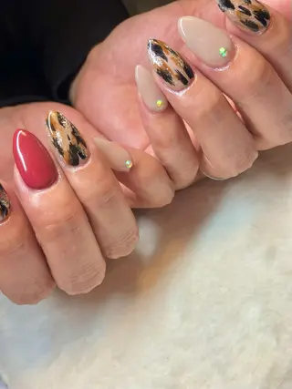 ネイル メラネイル所属・米良 裕子のネイルデザイン