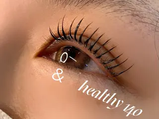 マツエク・マツパ mania eyelash/eyebrows所属・mania isaのマツエク・マツパデザイン