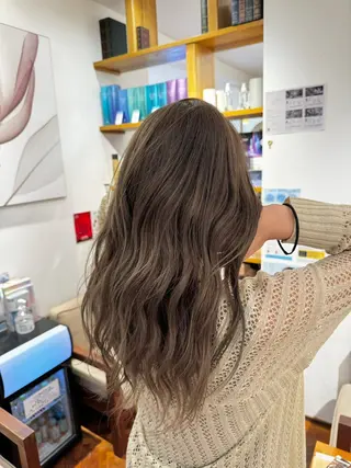 ロング カラー 吉田 新平のヘアスタイル