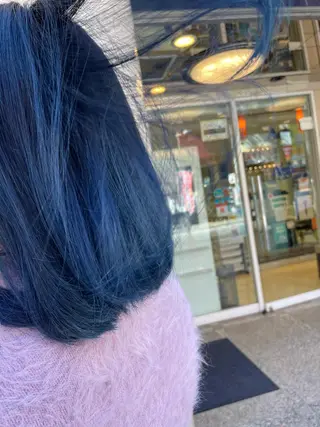 カラー 岡屋 瞬のヘアスタイル